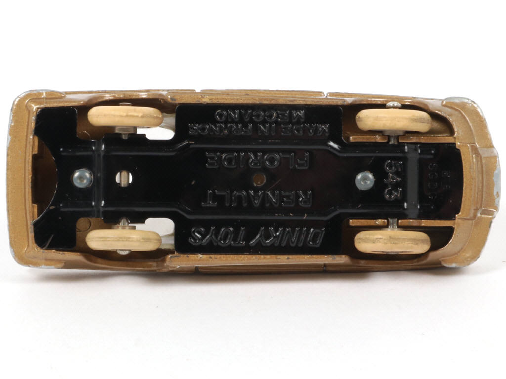 Lot 325 - DINKY TOYS (FRANCE) (1)