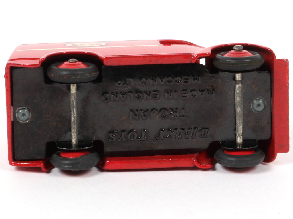 Lot 147 - DINKY TOYS (GB) (1)