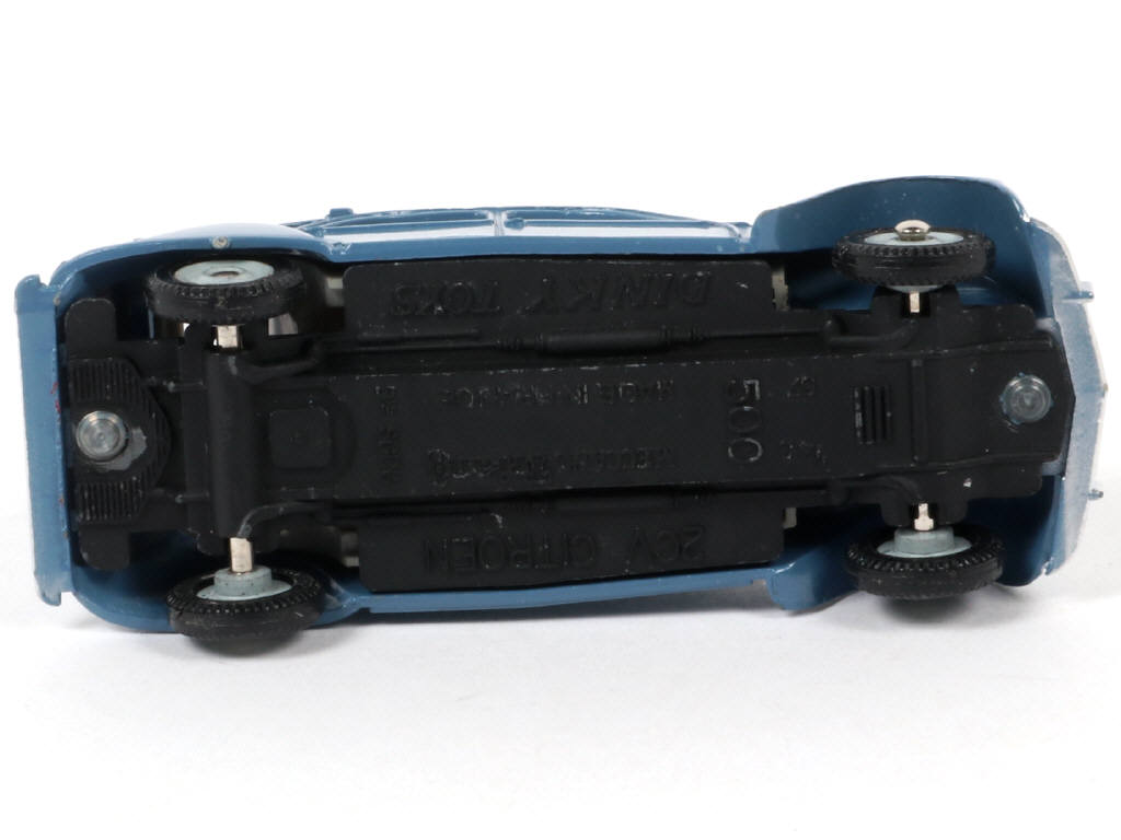 Lot 229 - DINKY TOYS (FRANCE) (1)