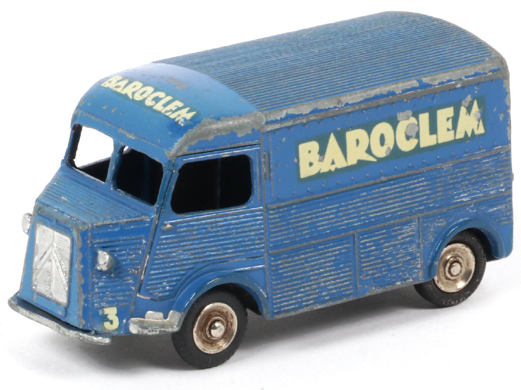 Lot 435 - DINKY TOYS (FRANCE) (1)