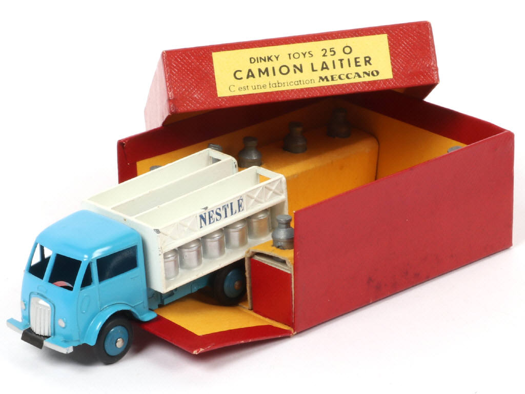 Lot 460 - DINKY TOYS (FRANCE) (1)