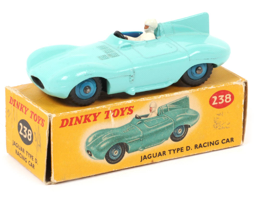 Lot 500 - DINKY TOYS (GB) (1)