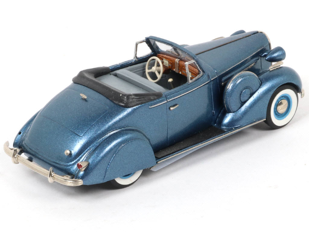 Lot 213 - BROOKLIN MODELS (GB) (1)