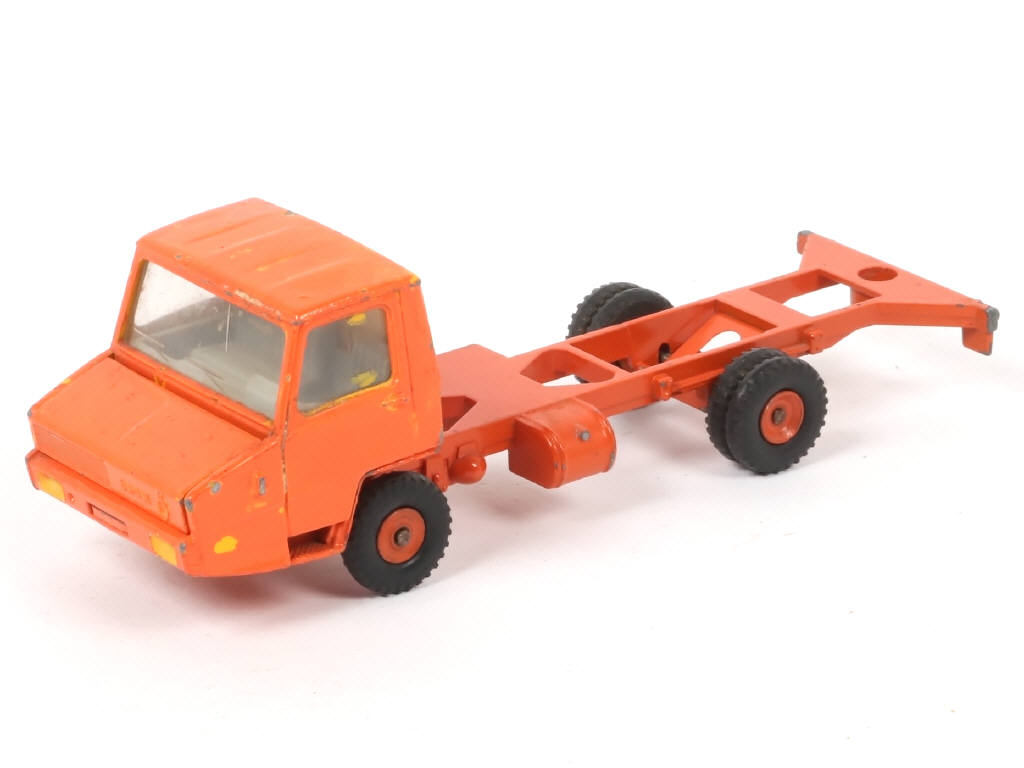 Lot 459 - DINKY TOYS (FRANCE) (1)