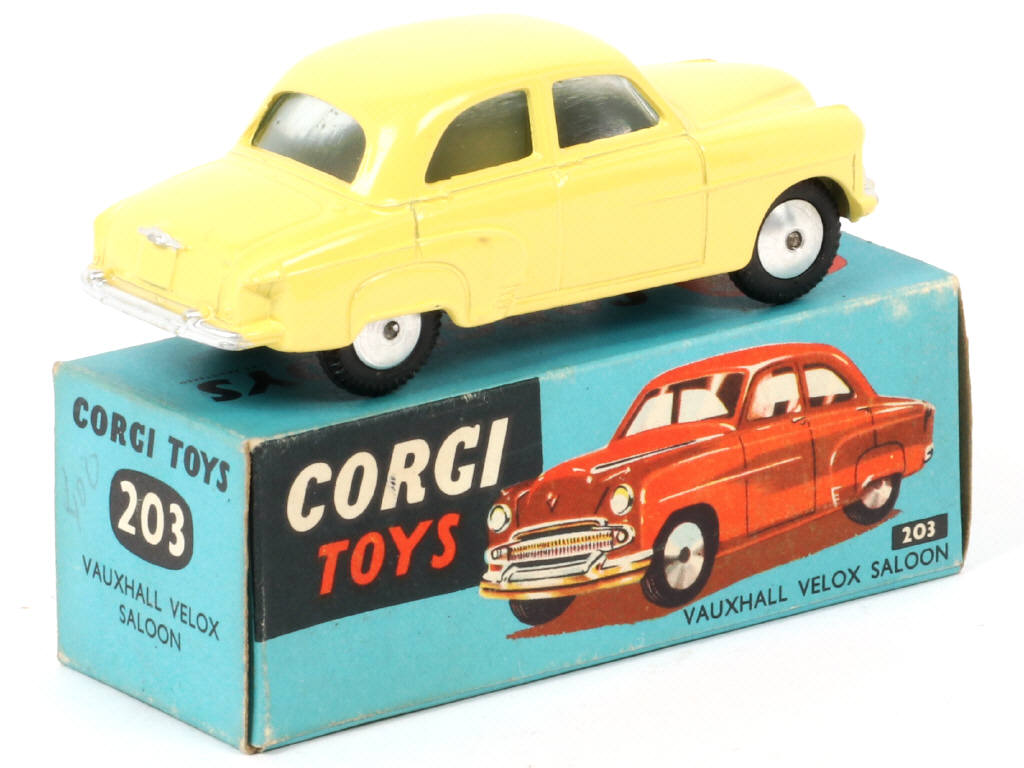 Lot 223 - CORGI TOYS (GB) (1)