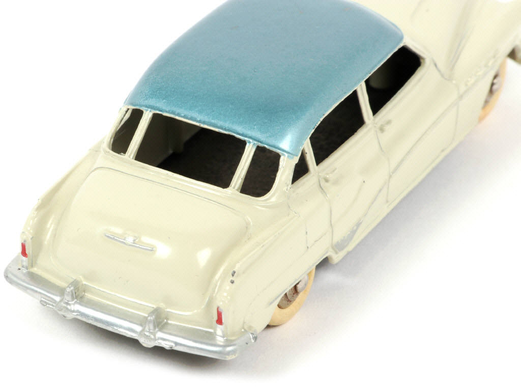 Lot 390 - DINKY TOYS (FRANCE) (1)