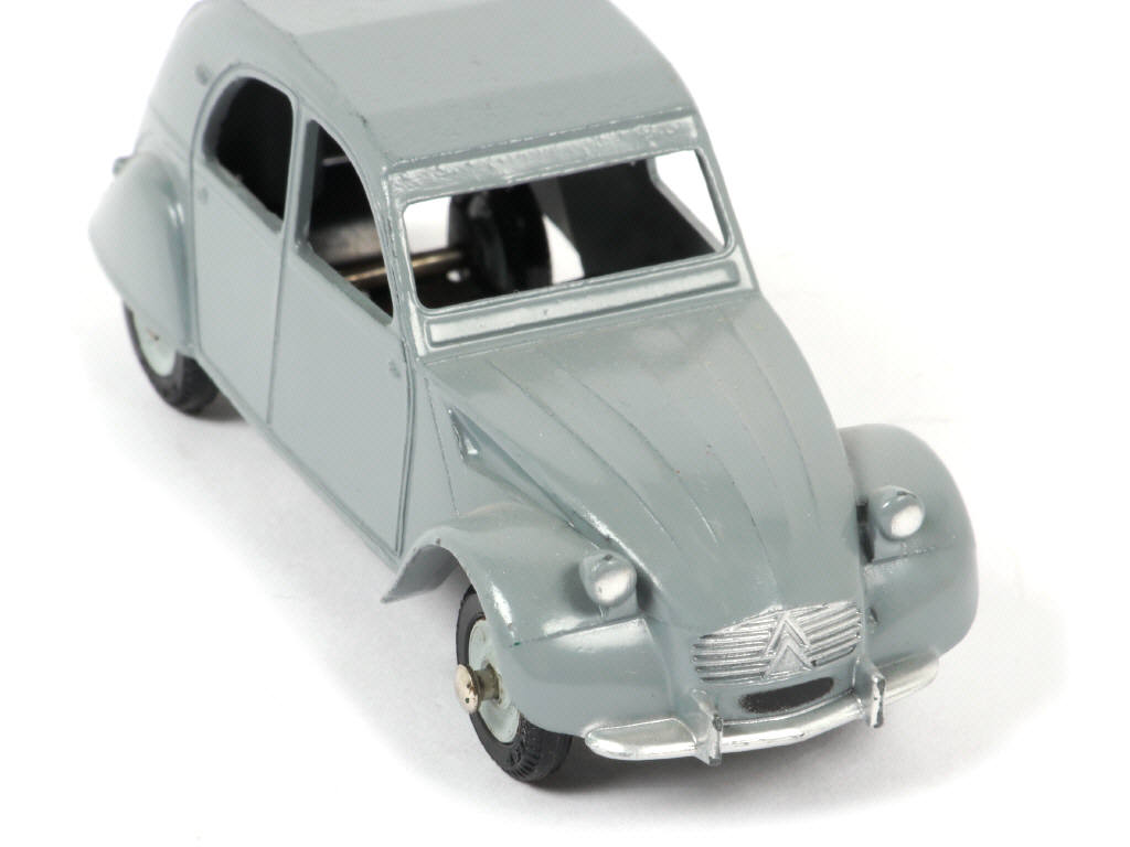 Lot 335 - DINKY TOYS (FRANCE) Série JUNIOR (1)