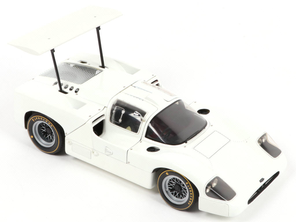 Lot 57 - EXOTO (USA) (1)