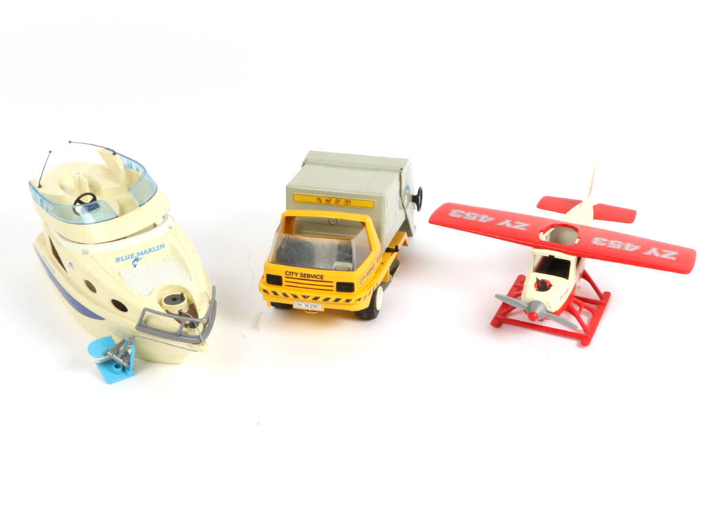 Lot 13 - PLAYMOBIL (ALLEMAGNE) (8)