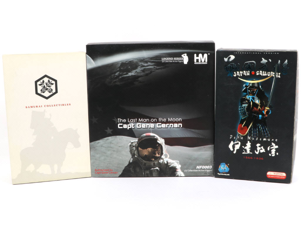 Lot 127 - DIVERS (3)