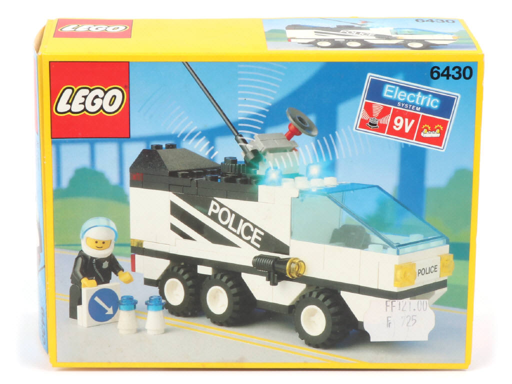 Lot 50 - LEGO (DANEMARK) (3)