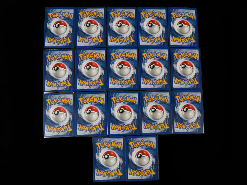 Lot 52 - POKEMON COMPANY (FRANCE) (83)