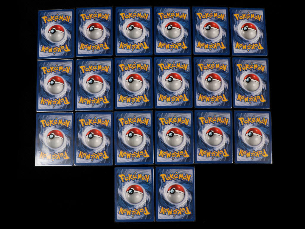 Lot 36 - POKEMON COMPANY (FRANCE) (102)
