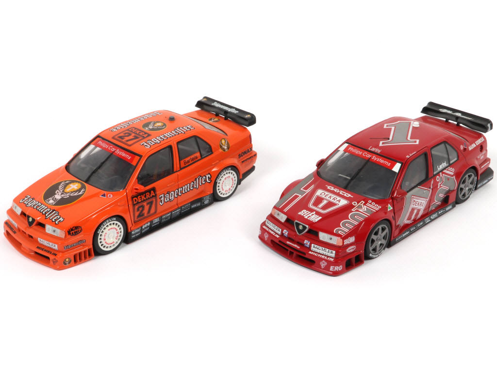 Lot 44 - UT MODELS (CHINE) (2)