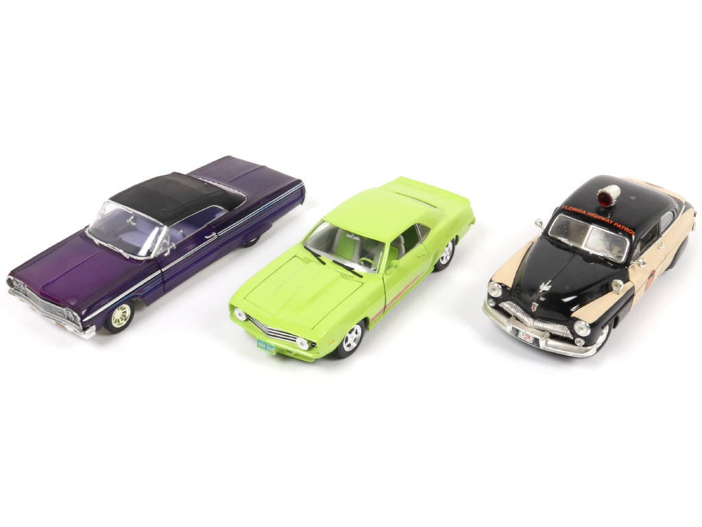 Lot 113 - ERTL (USA) (3)