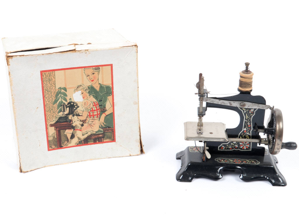 Lot 22 - DIVERS (11)