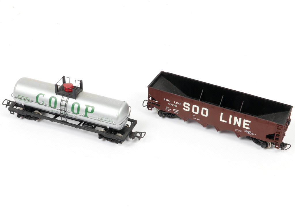 Lot 88 - DIVERS (17)