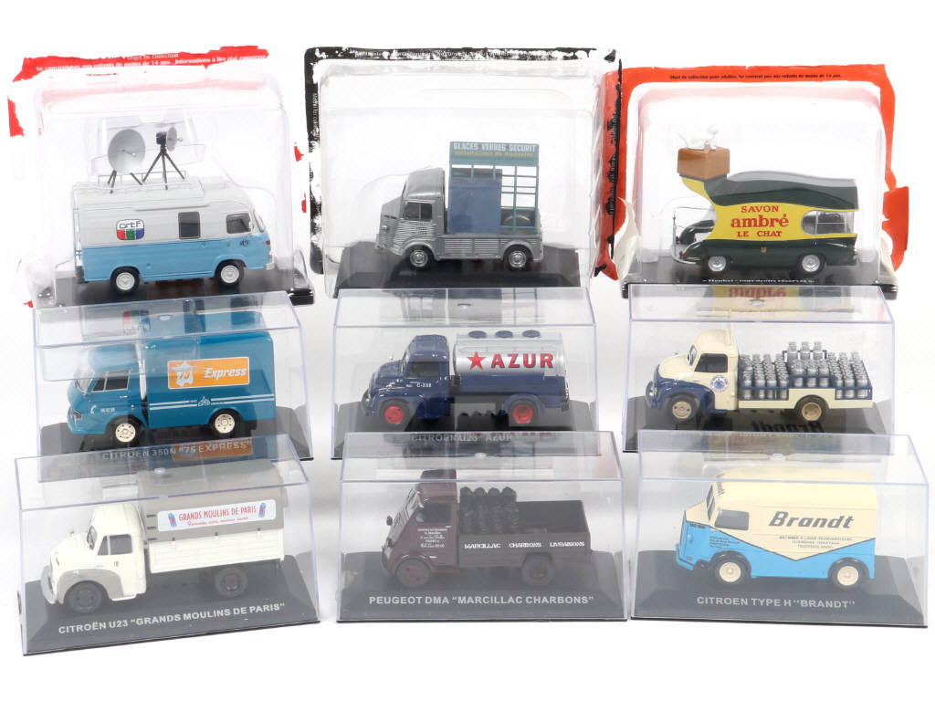 Lot 201 - DIVERS (9)