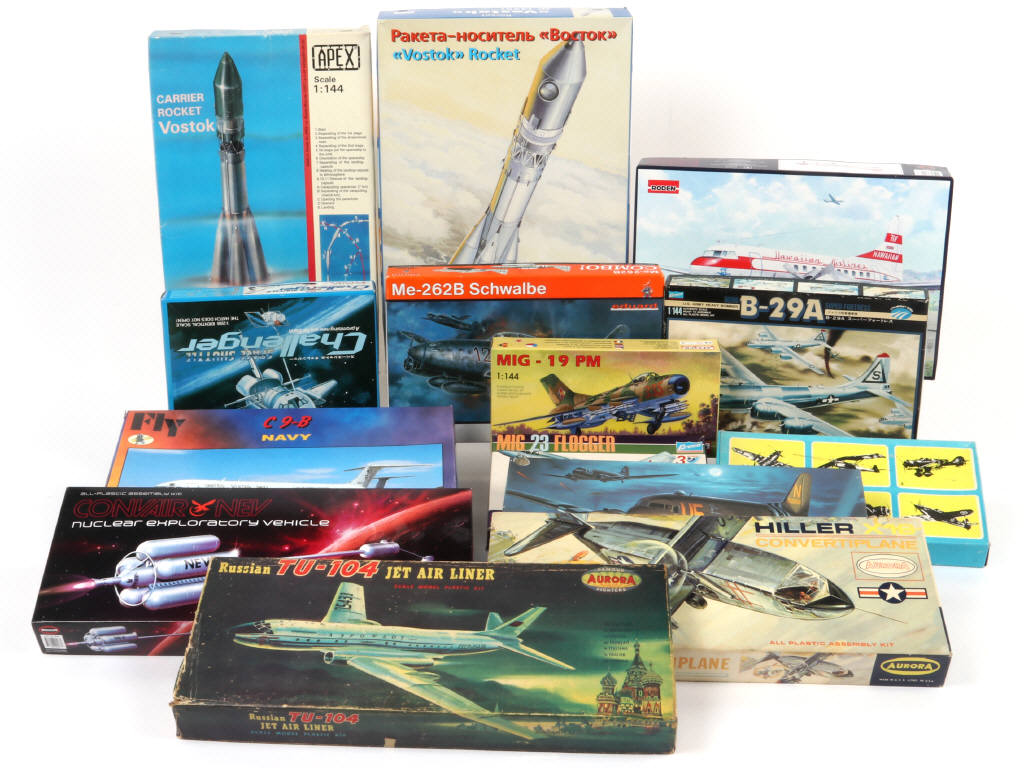 Lot 36 - DIVERS (14)