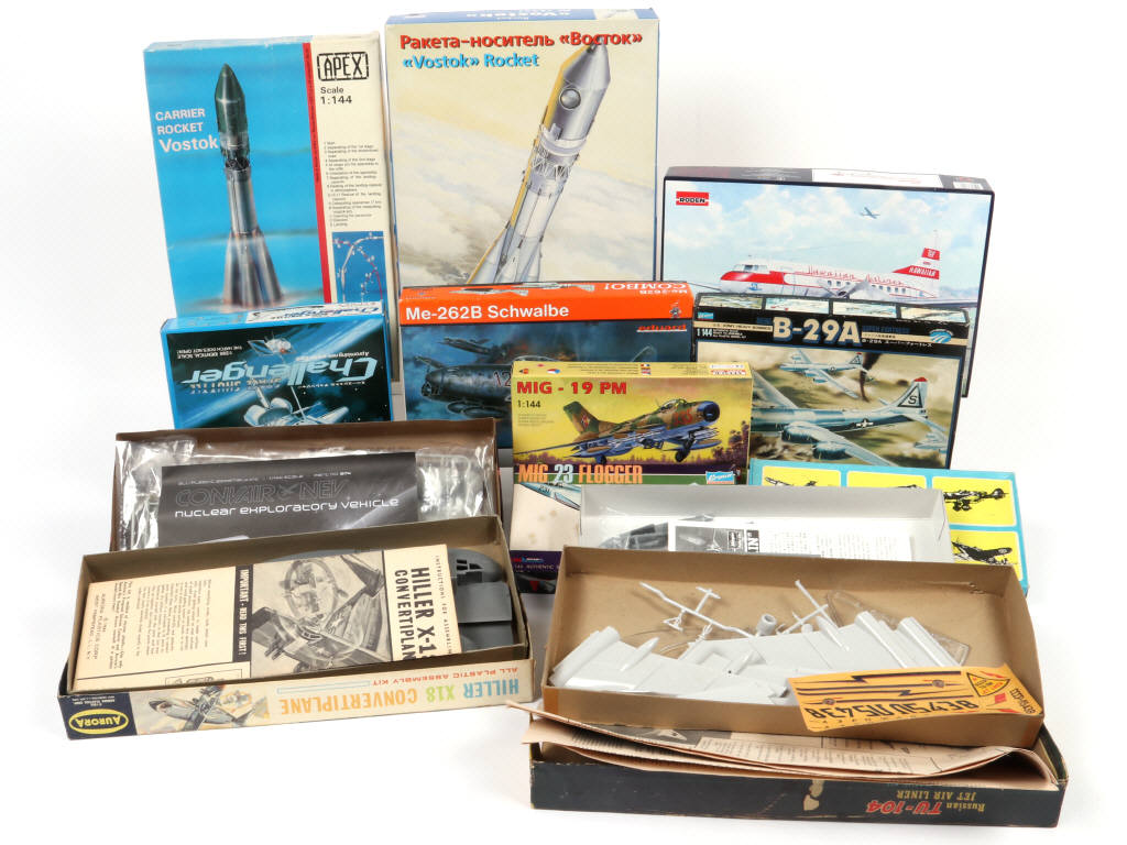 Lot 36 - DIVERS (14)