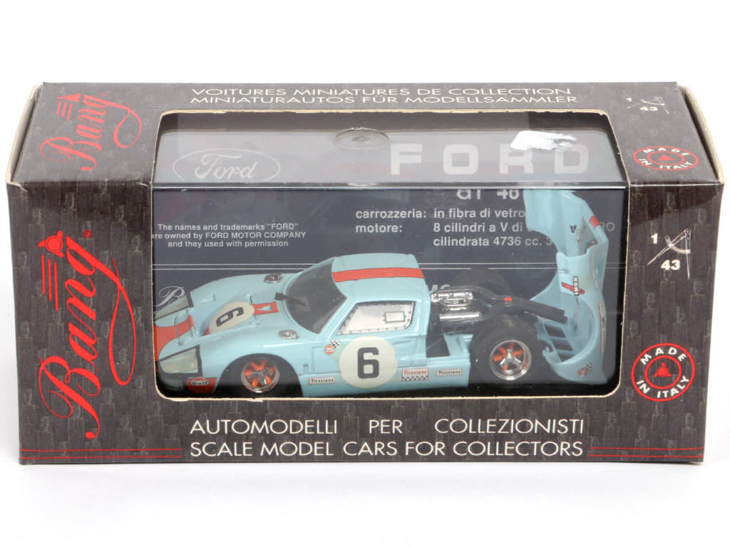 Lot 130 - DIVERS (6)