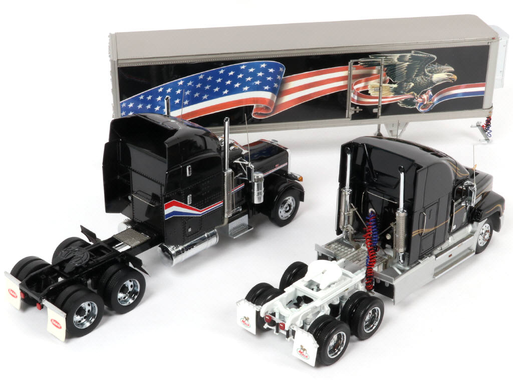 Lot 118 - FRANKLIN MINT (USA) (2)