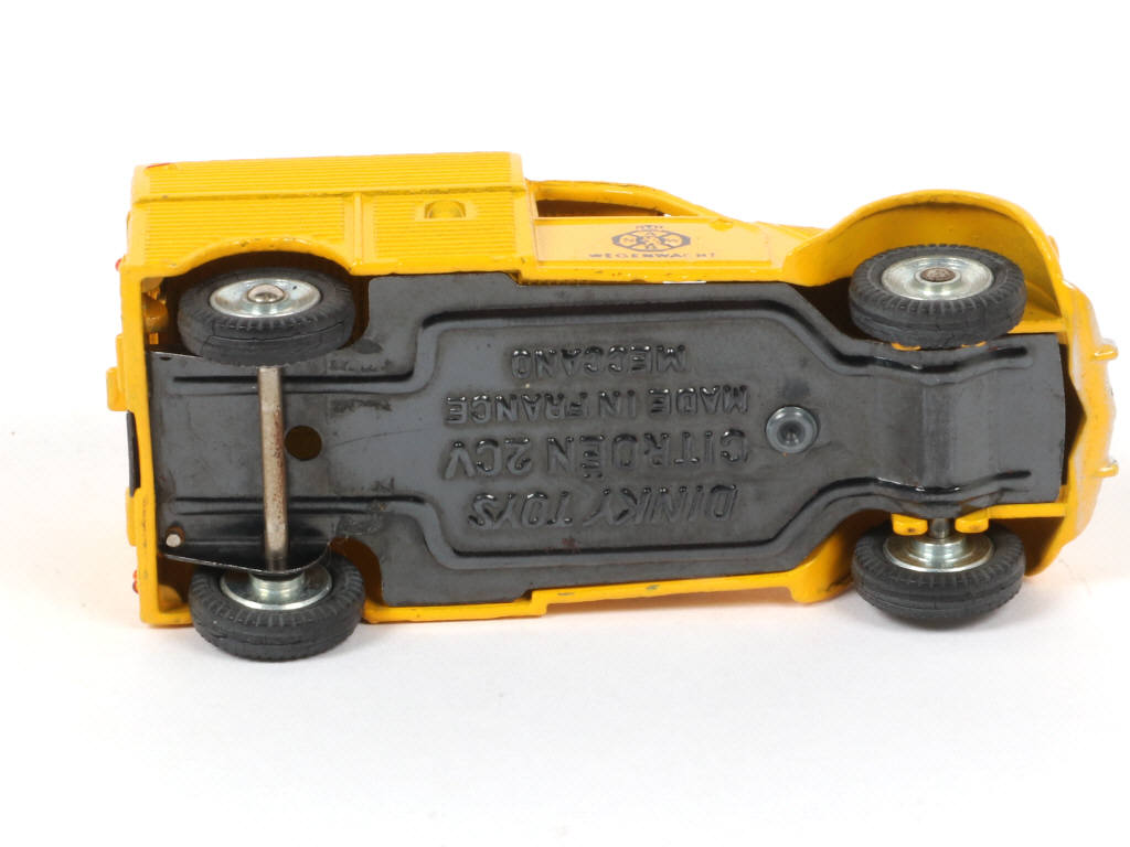 Lot 216 - DINKY TOYS (FRANCE) (1)