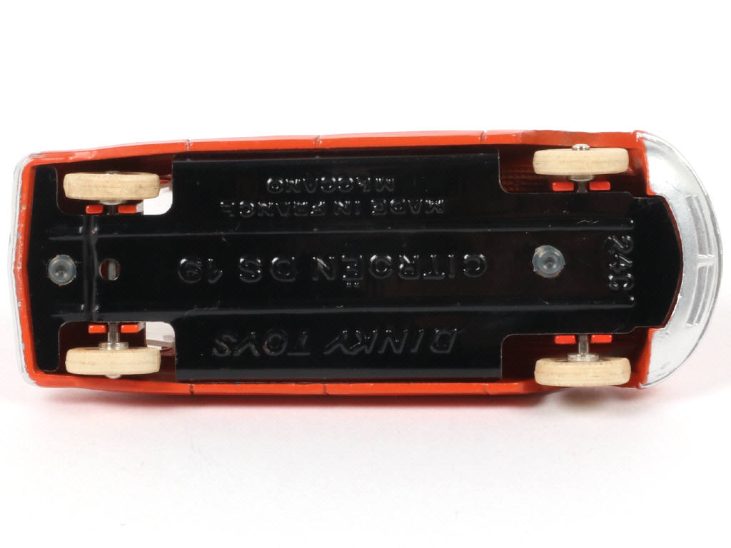 Lot 162 - DINKY TOYS (FRANCE) (1)