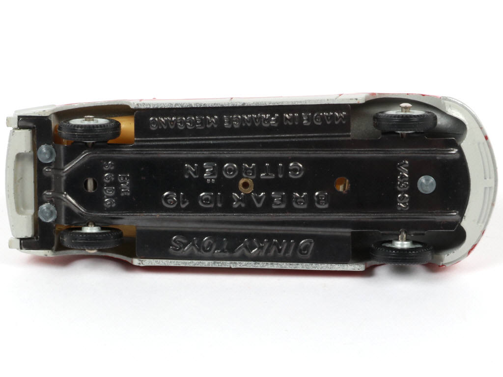 Lot 169 - DINKY TOYS (FRANCE) (1)