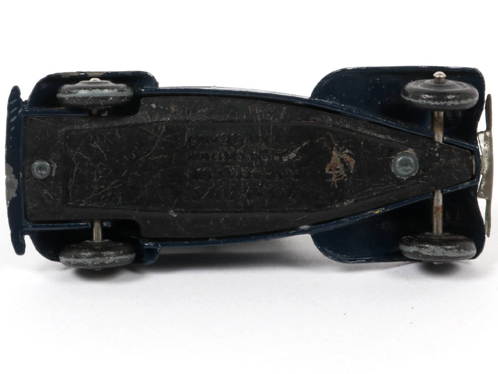 Lot 134 - DINKY TOYS (FRANCE) (1)