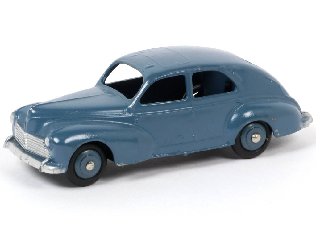Lot 138 - DINKY TOYS (FRANCE) (1)