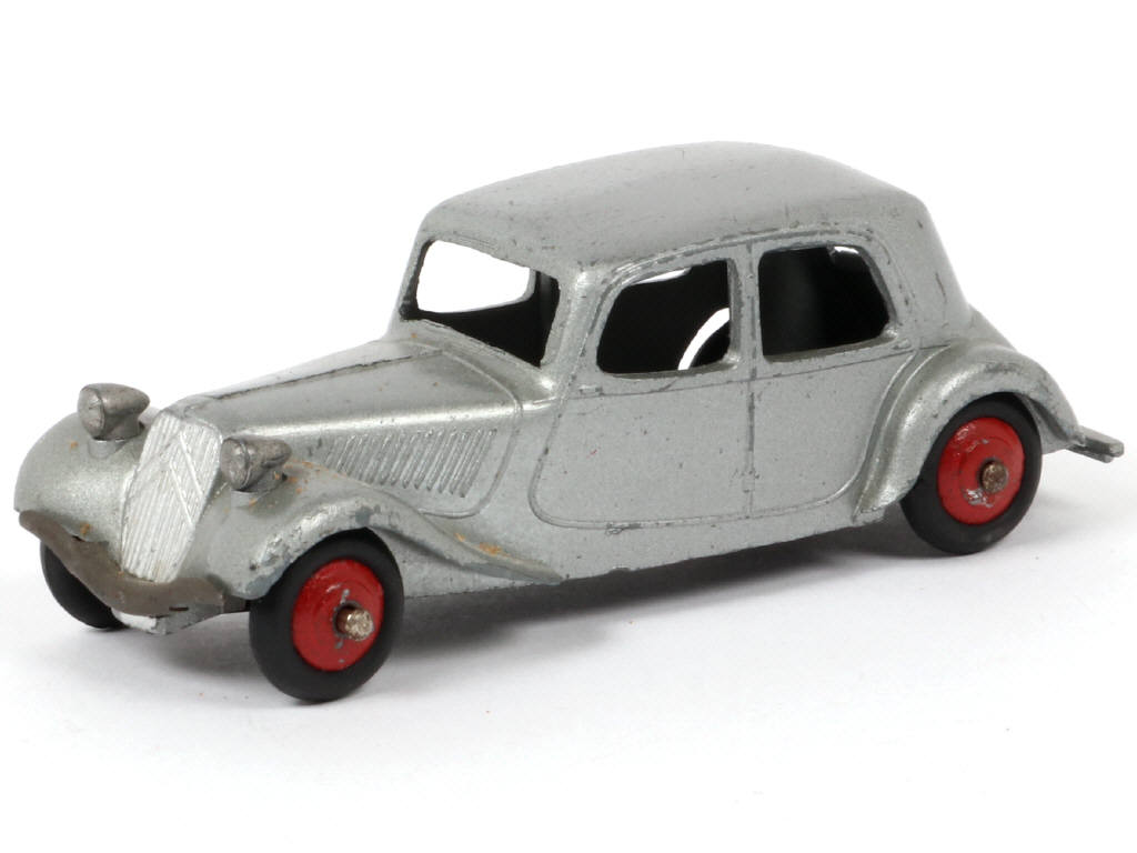 Lot 137 - DINKY TOYS (FRANCE) (1)