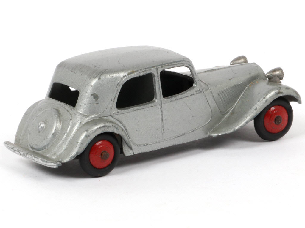 Lot 137 - DINKY TOYS (FRANCE) (1)