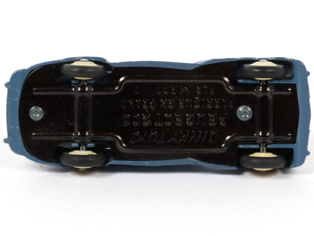 Lot 140 - DINKY TOYS (FRANCE) (1)