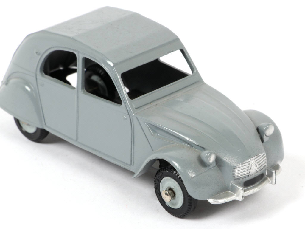 Lot 128 - DINKY TOYS (FRANCE) Série JUNIOR (1)