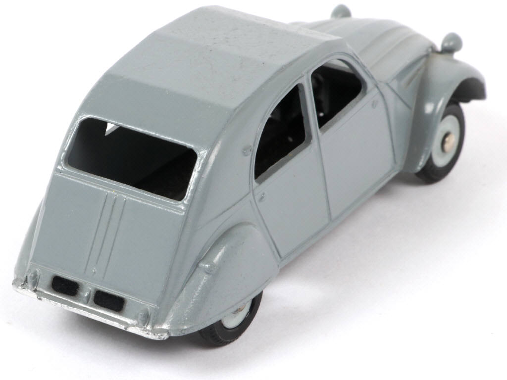 Lot 128 - DINKY TOYS (FRANCE) Série JUNIOR (1)