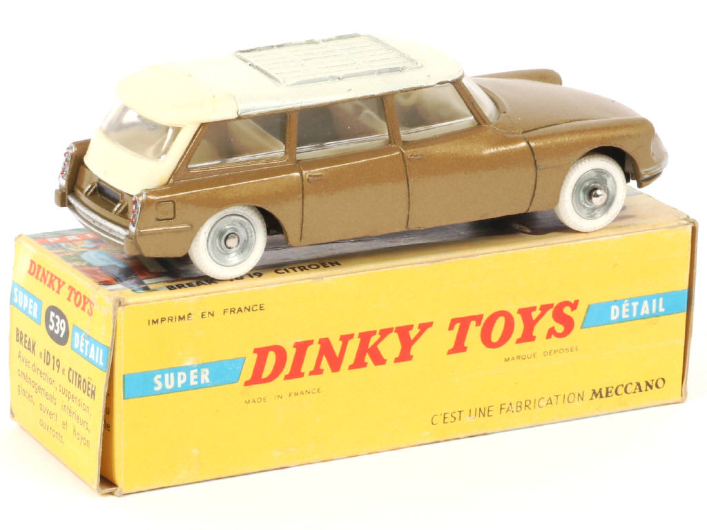 Lot 167 - DINKY TOYS (FRANCE) (1)