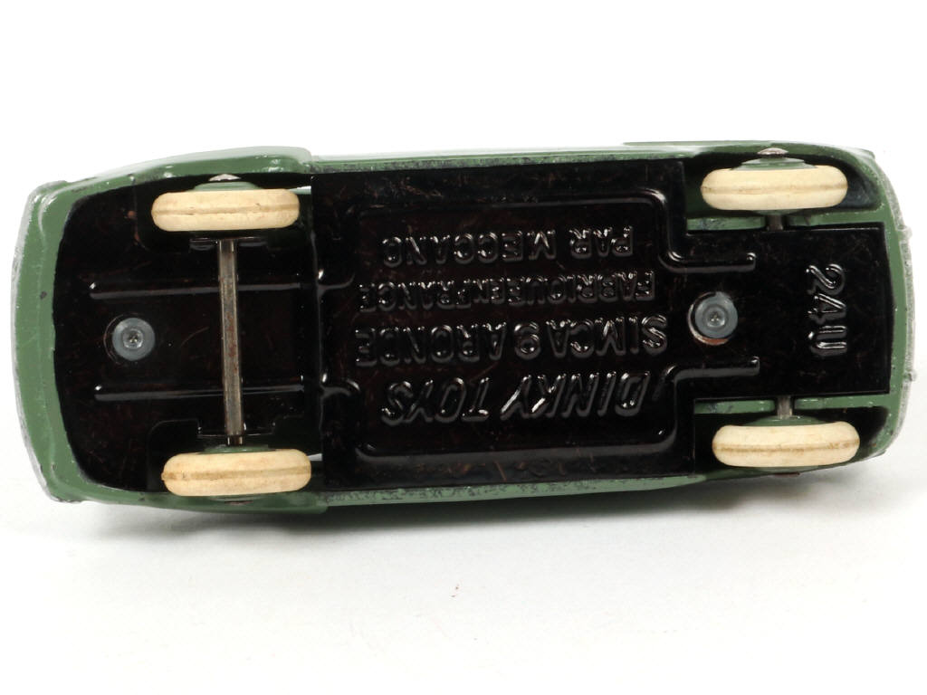 Lot 225 - DINKY TOYS (FRANCE) (1)