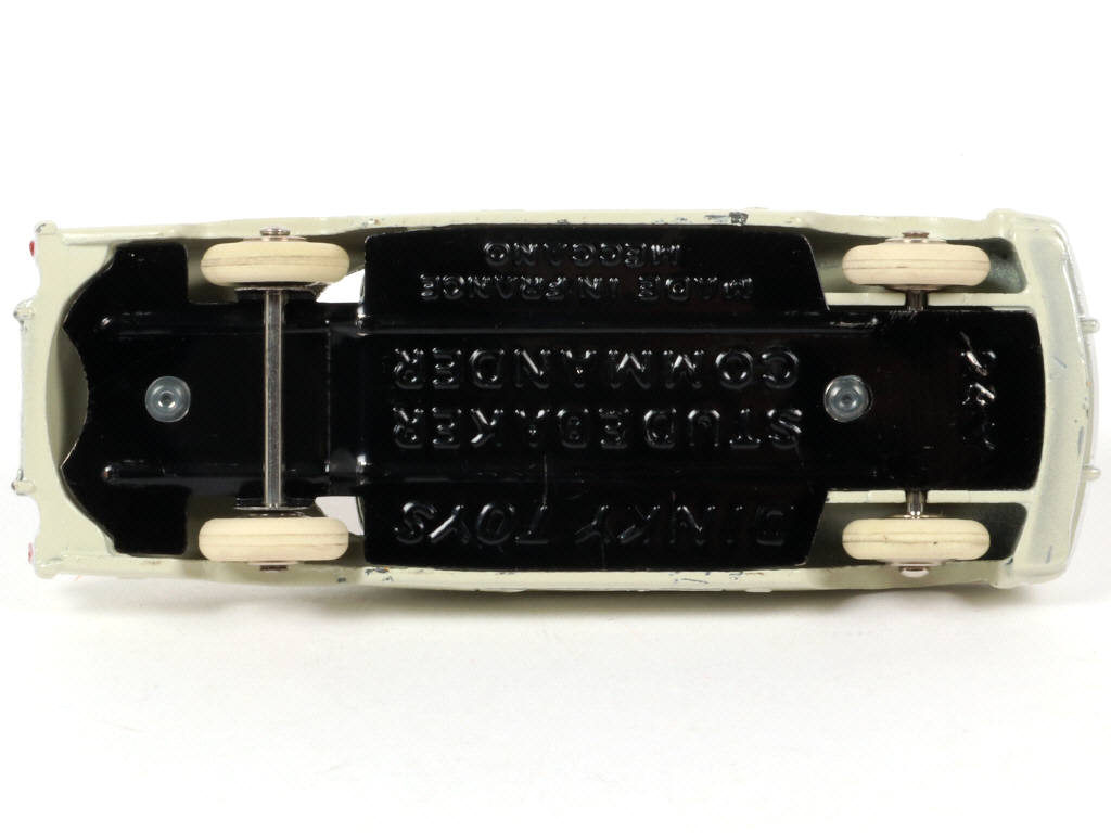 Lot 239 - DINKY TOYS (FRANCE) (1)