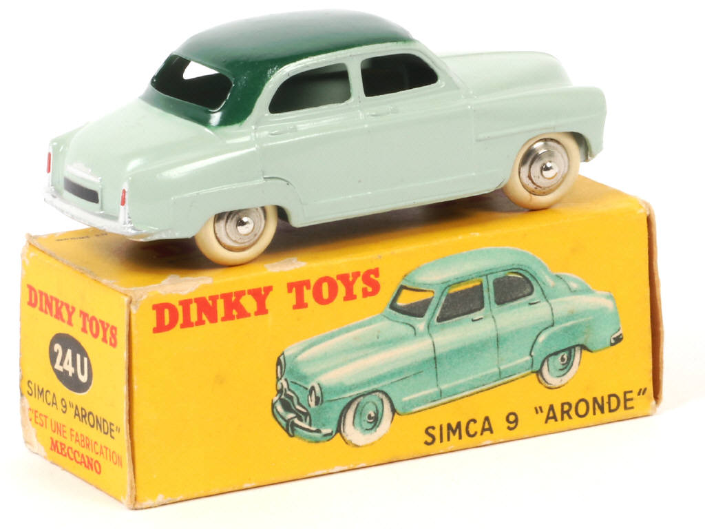 Lot 223 - DINKY TOYS (FRANCE) (1)