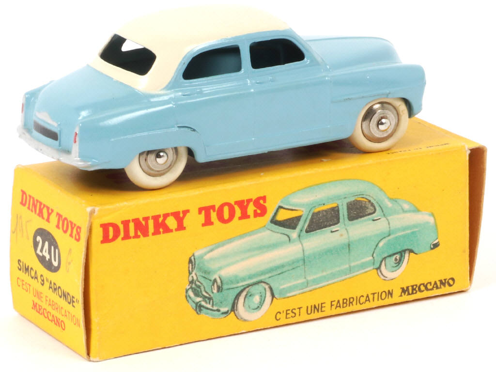 Lot 224 - DINKY TOYS (FRANCE) (1)