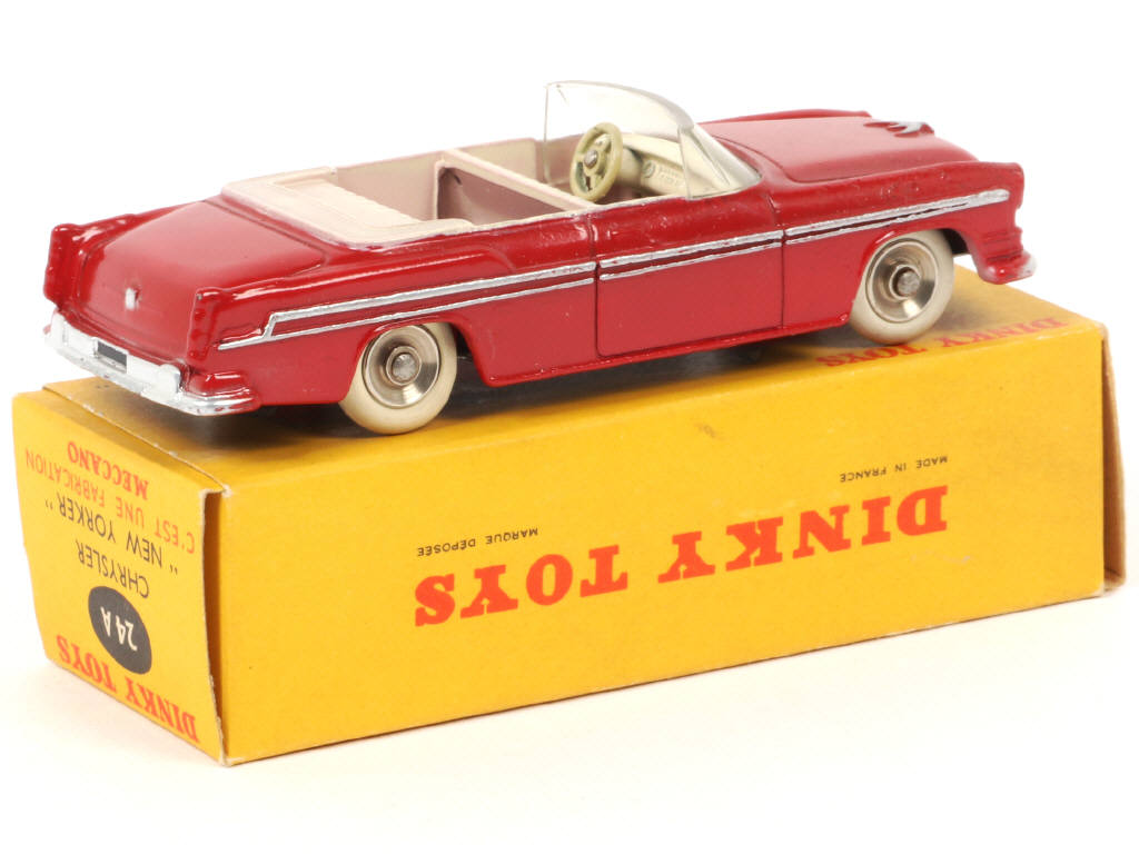 Lot 156 - DINKY TOYS (FRANCE) (1)