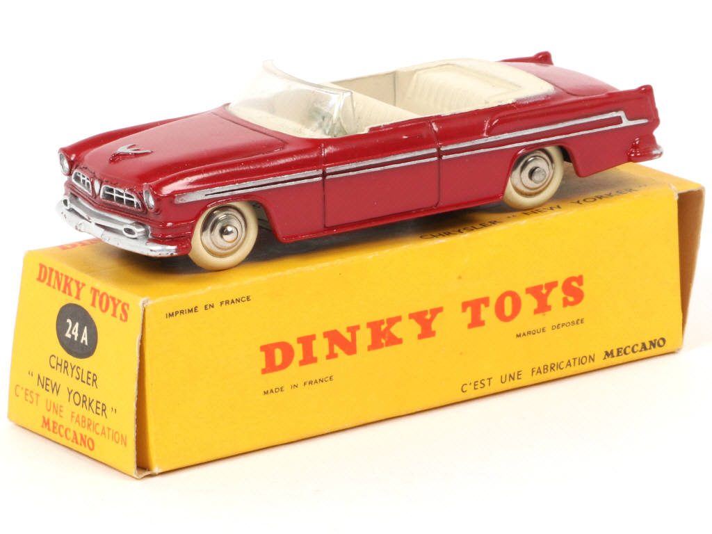 Lot 153 - DINKY TOYS (FRANCE) (1)