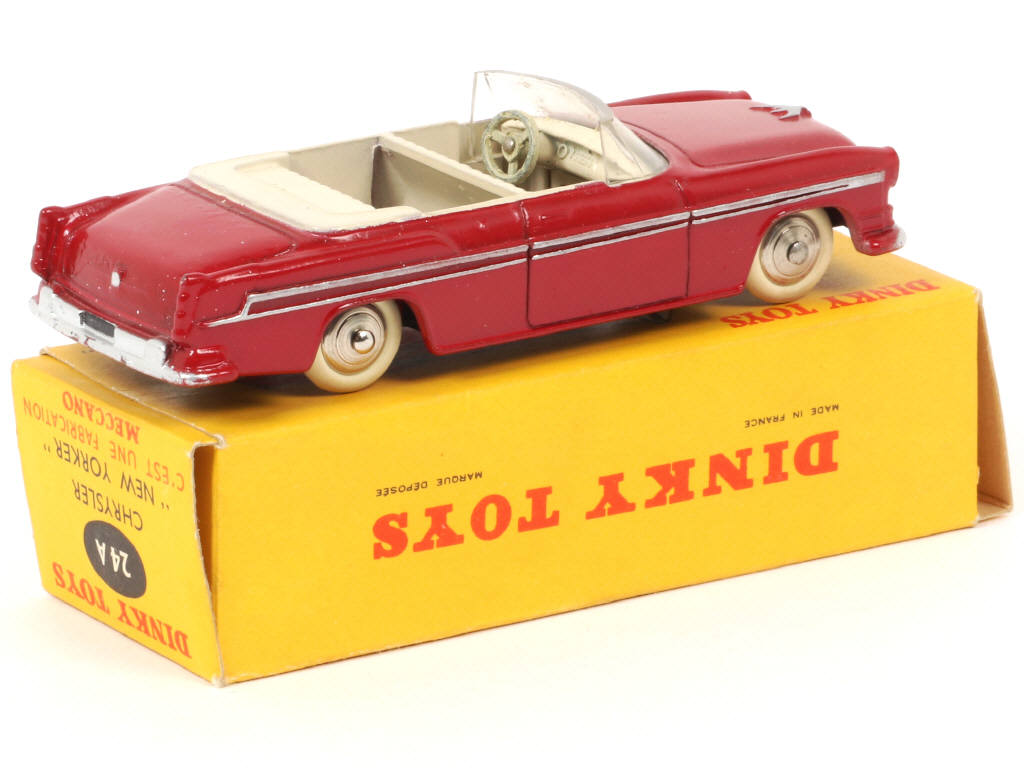 Lot 153 - DINKY TOYS (FRANCE) (1)