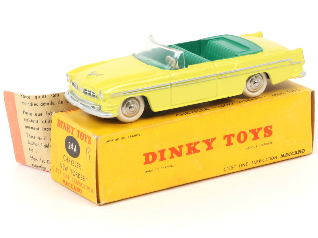 Lot 154 - DINKY TOYS (FRANCE) (1)