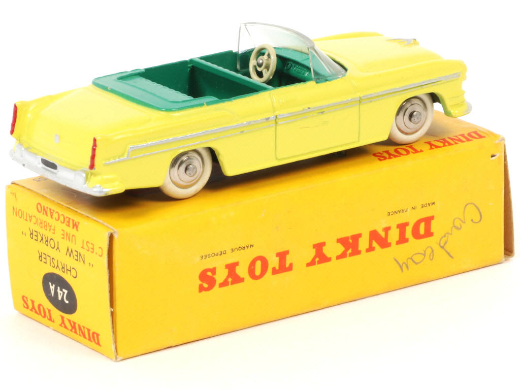 Lot 154 - DINKY TOYS (FRANCE) (1)