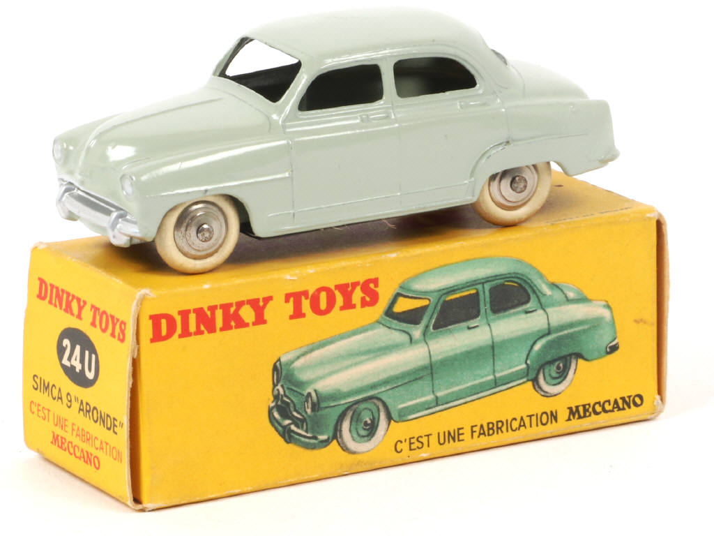 Lot 220 - DINKY TOYS (FRANCE) (1)