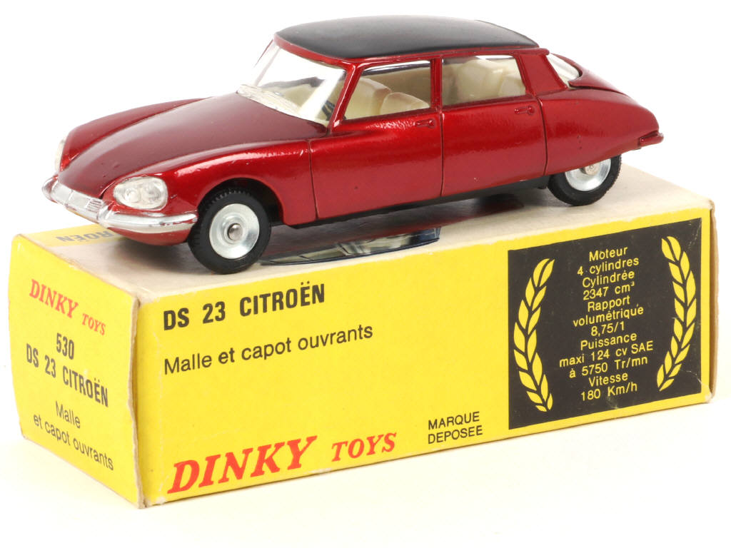 Lot 172 - DINKY TOYS (FRANCE) (1)