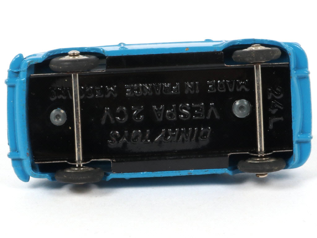 Lot 197 - DINKY TOYS (FRANCE) (1)