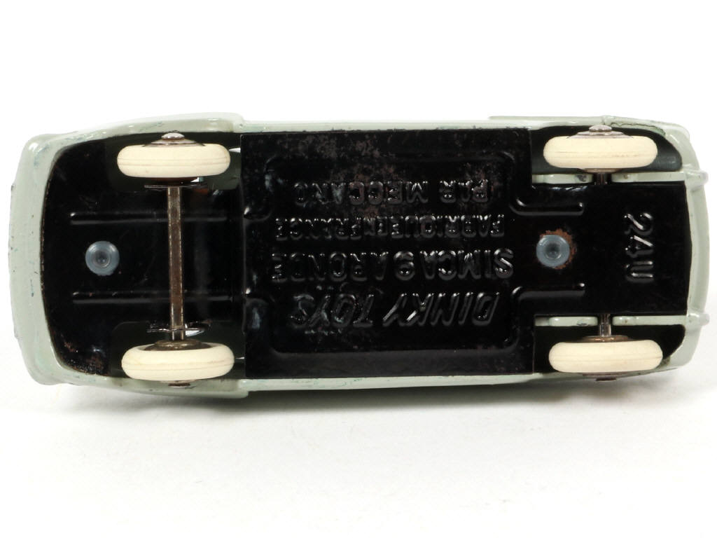 Lot 221 - DINKY TOYS (FRANCE) (1)